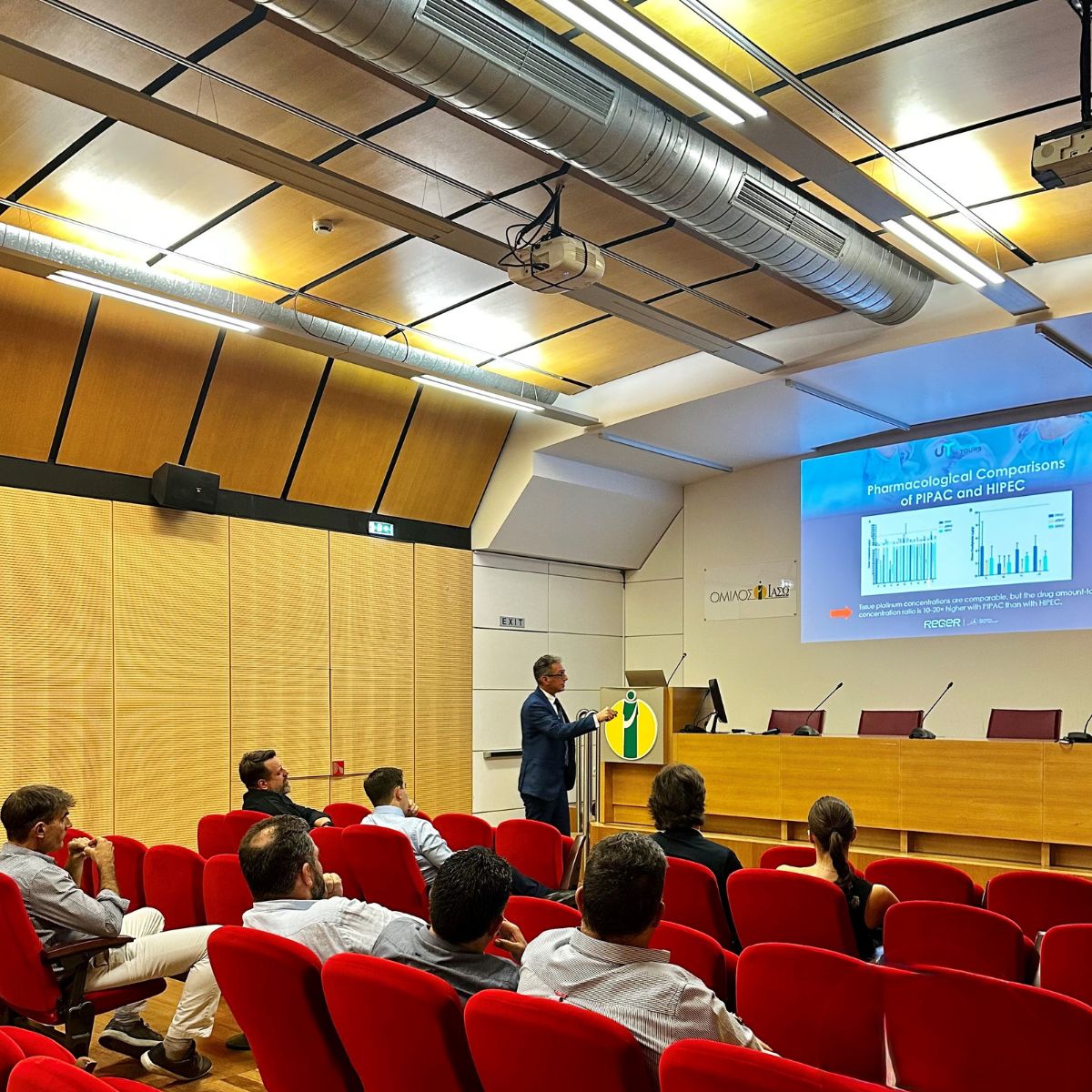 Lecture and audience at the Advanced PIPAC Workshop